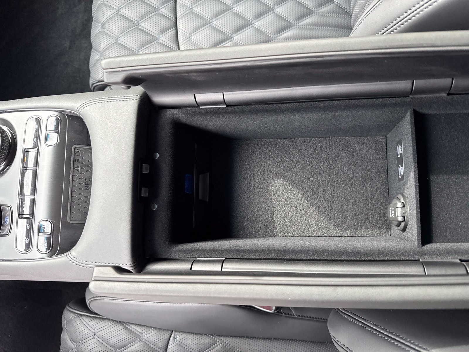 New 2026 Genesis G90 3.5T Prestige AWD/4WD image 28