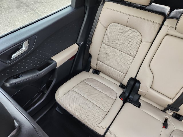 Certified 2020 Ford Escape Titanium AWD/4WD image 15