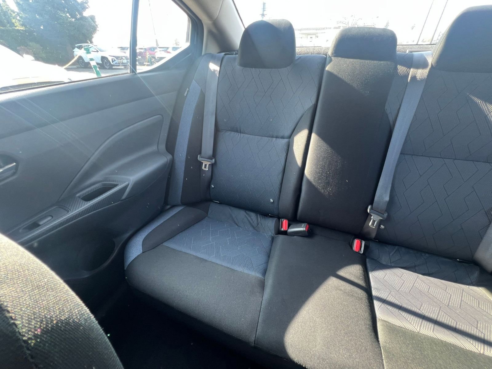 Used 2025 Nissan Versa SV image 34