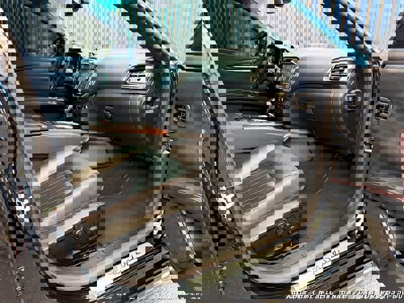 Used 2016 Maserati Ghibli S image 22