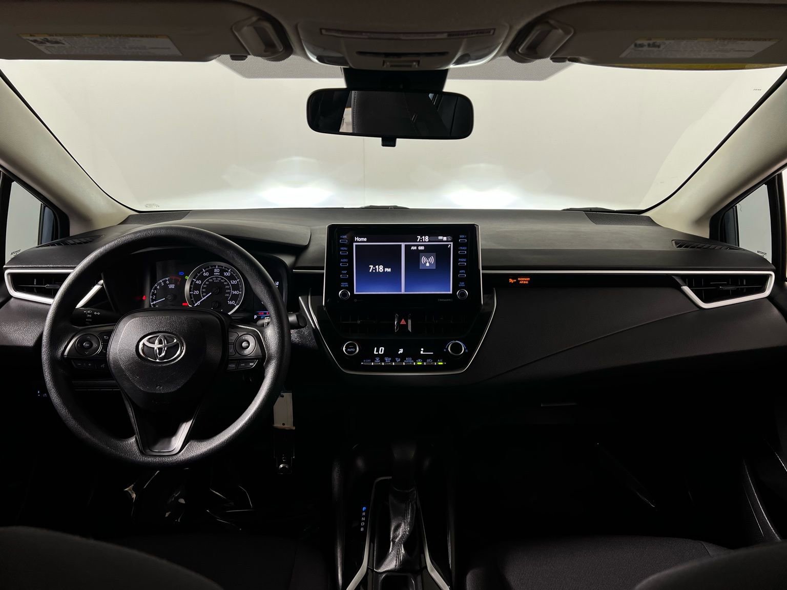 Used 2021 Toyota Corolla LE image 18