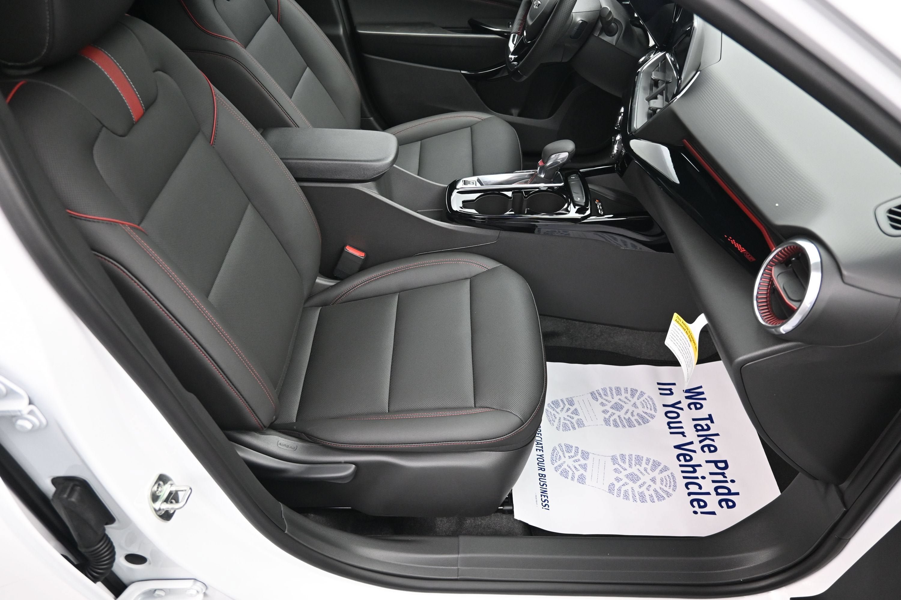 New 2026 Chevrolet Trax RS w/ Sunroof Package FWD image 30