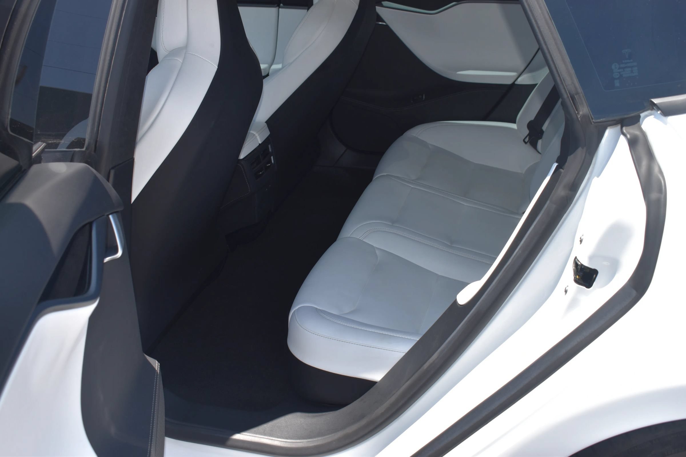 Used 2019 Tesla Model S 100D AWD/4WD image 14
