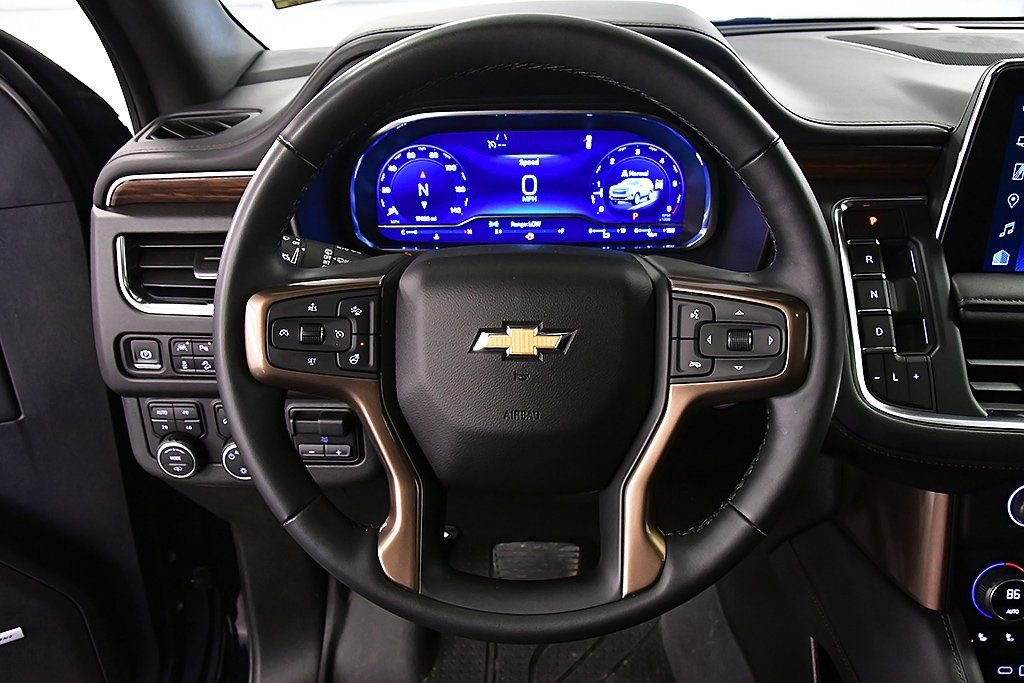 Used 2024 Chevrolet Suburban High Country AWD/4WD image 18