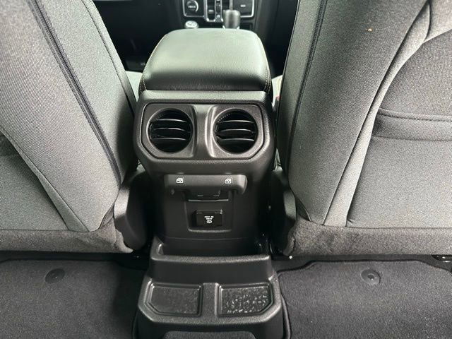 Used 2024 Jeep Wrangler Unlimited Sahara w/ Technology Group image 36