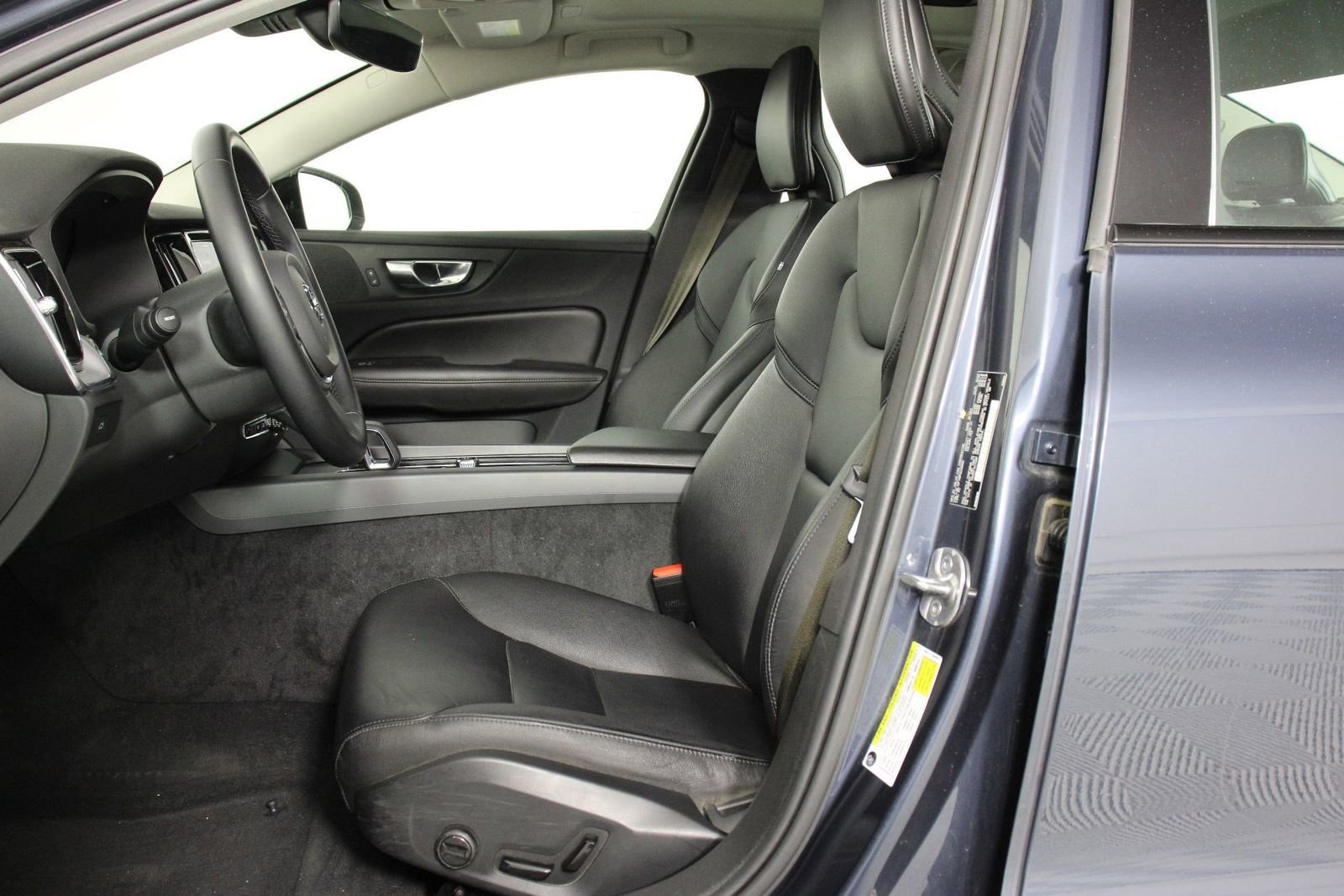 Certified 2023 Volvo S60 B5 Core w/ Climate Package image 31