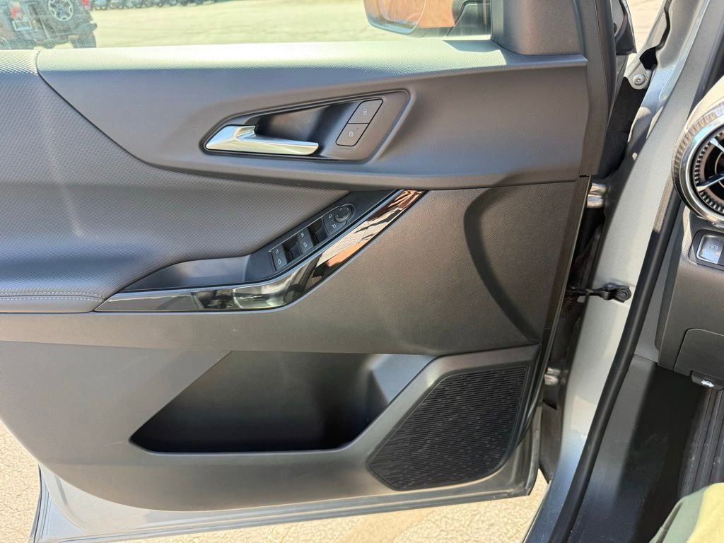 Used 2026 Chevrolet Equinox LT AWD/4WD image 15