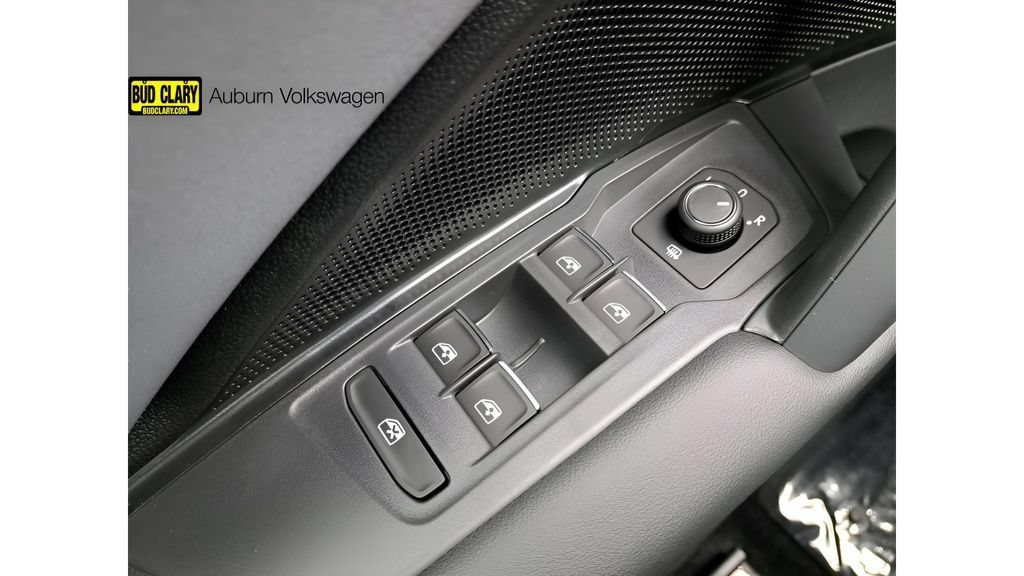 New 2026 Volkswagen Tiguan SE AWD/4WD image 38
