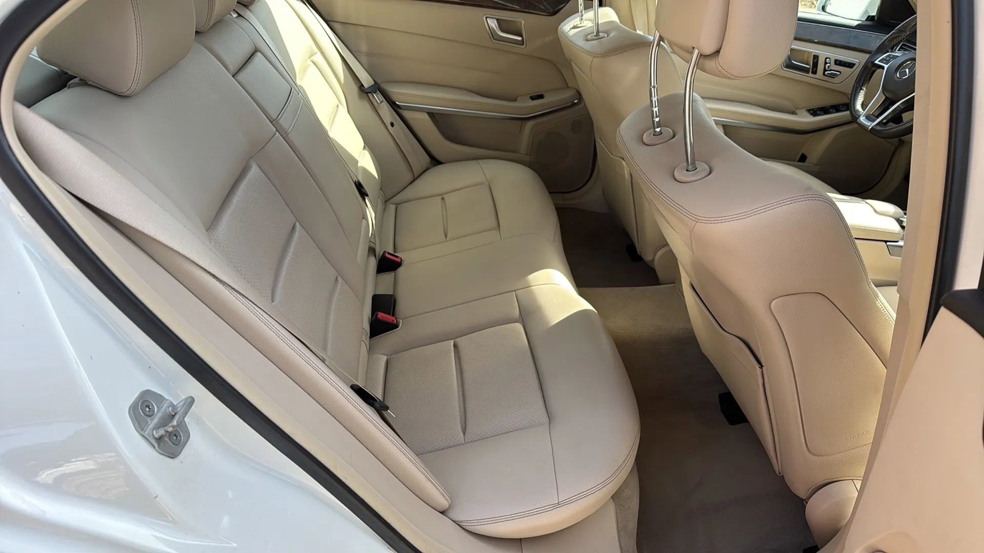 Used 2014 Mercedes-Benz E 350 4MATIC Sedan image 20