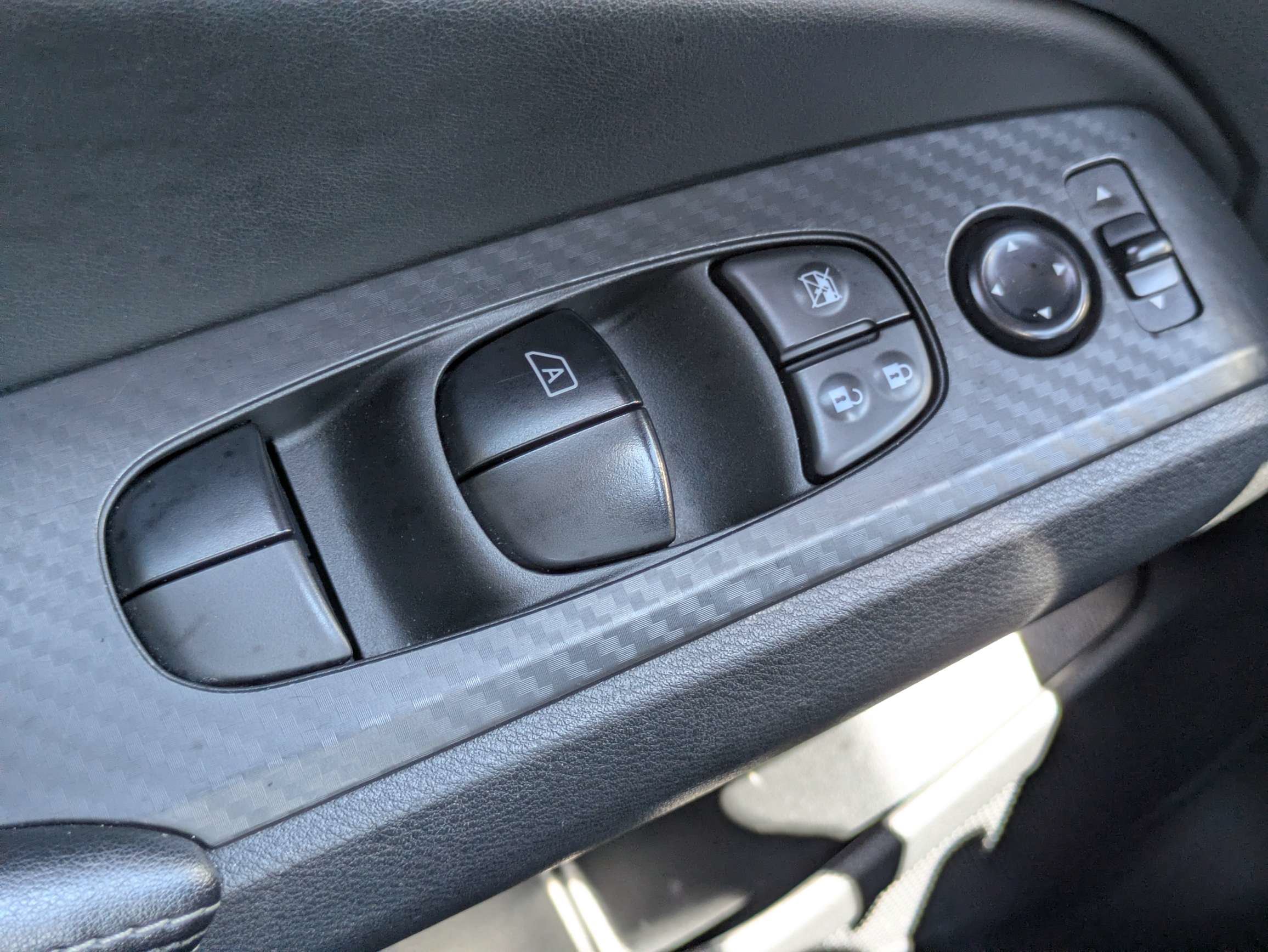 Used 2024 Nissan Altima 2.5 SV FWD image 13