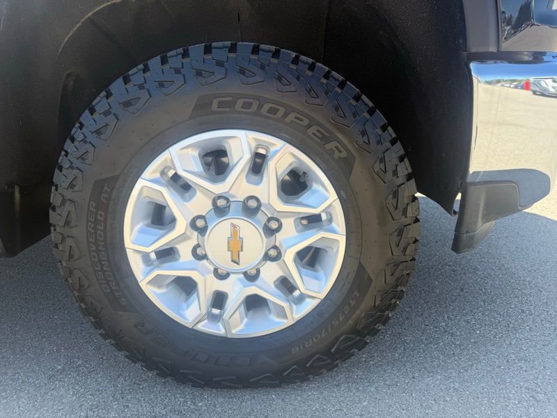 Used 2022 Chevrolet Silverado 2500 LTZ AWD/4WD image 4