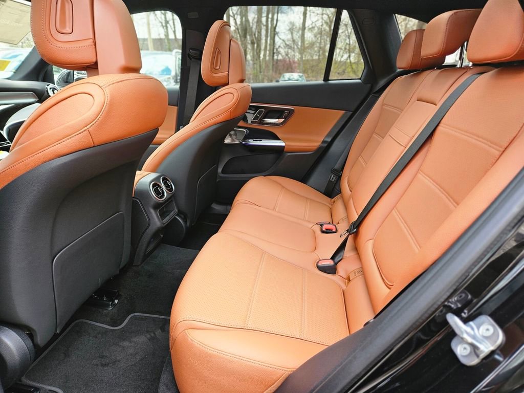 New 2026 Mercedes-Benz GLC 300 4MATIC image 14