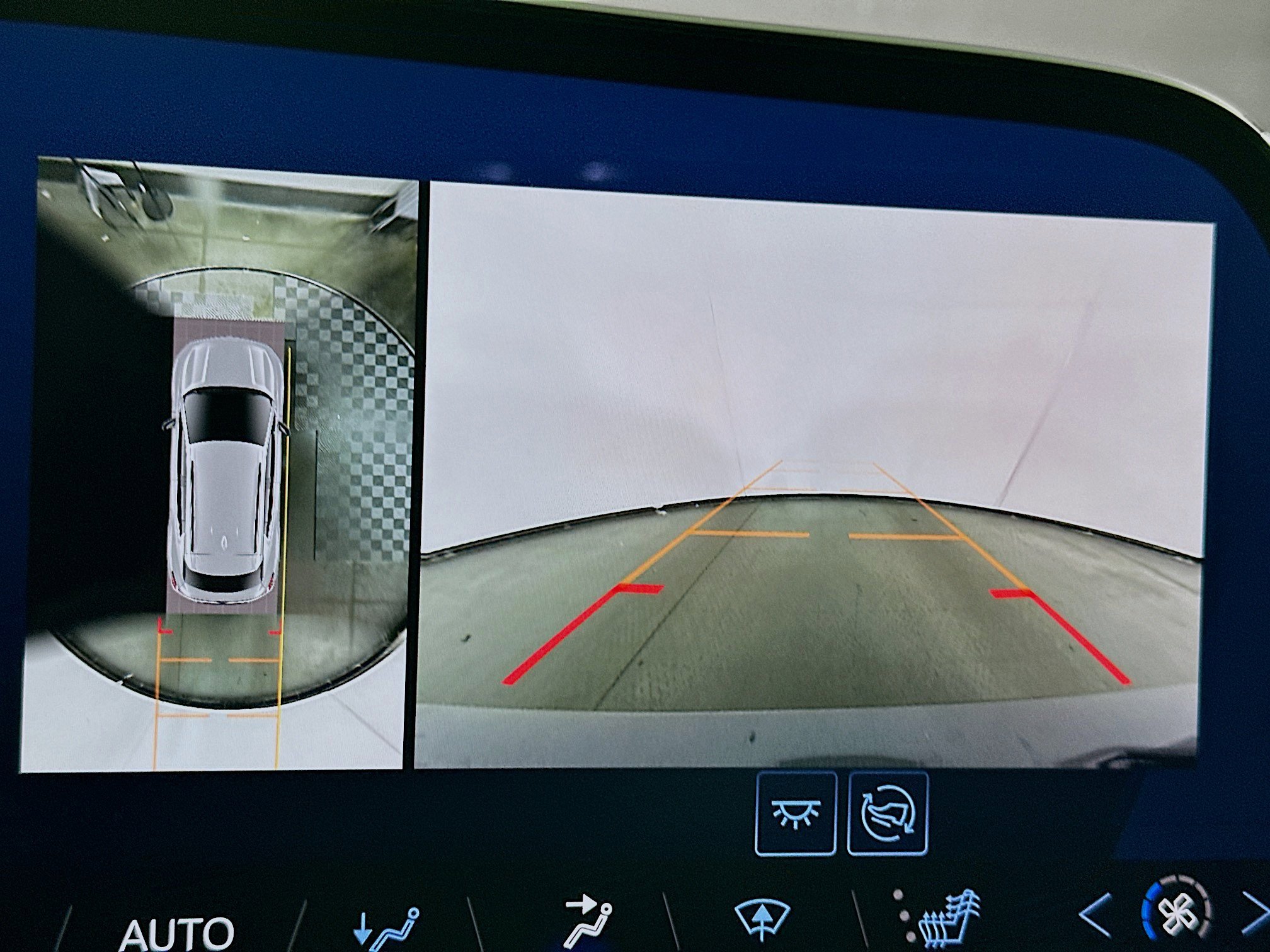 Used 2024 Chevrolet Equinox EV LT image 23