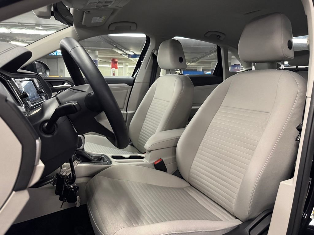 Certified 2024 Volkswagen Jetta S FWD image 18
