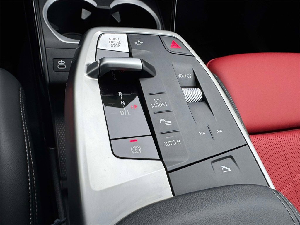 Certified 2025 BMW X1 xDrive28i w/ Technology Package image 16