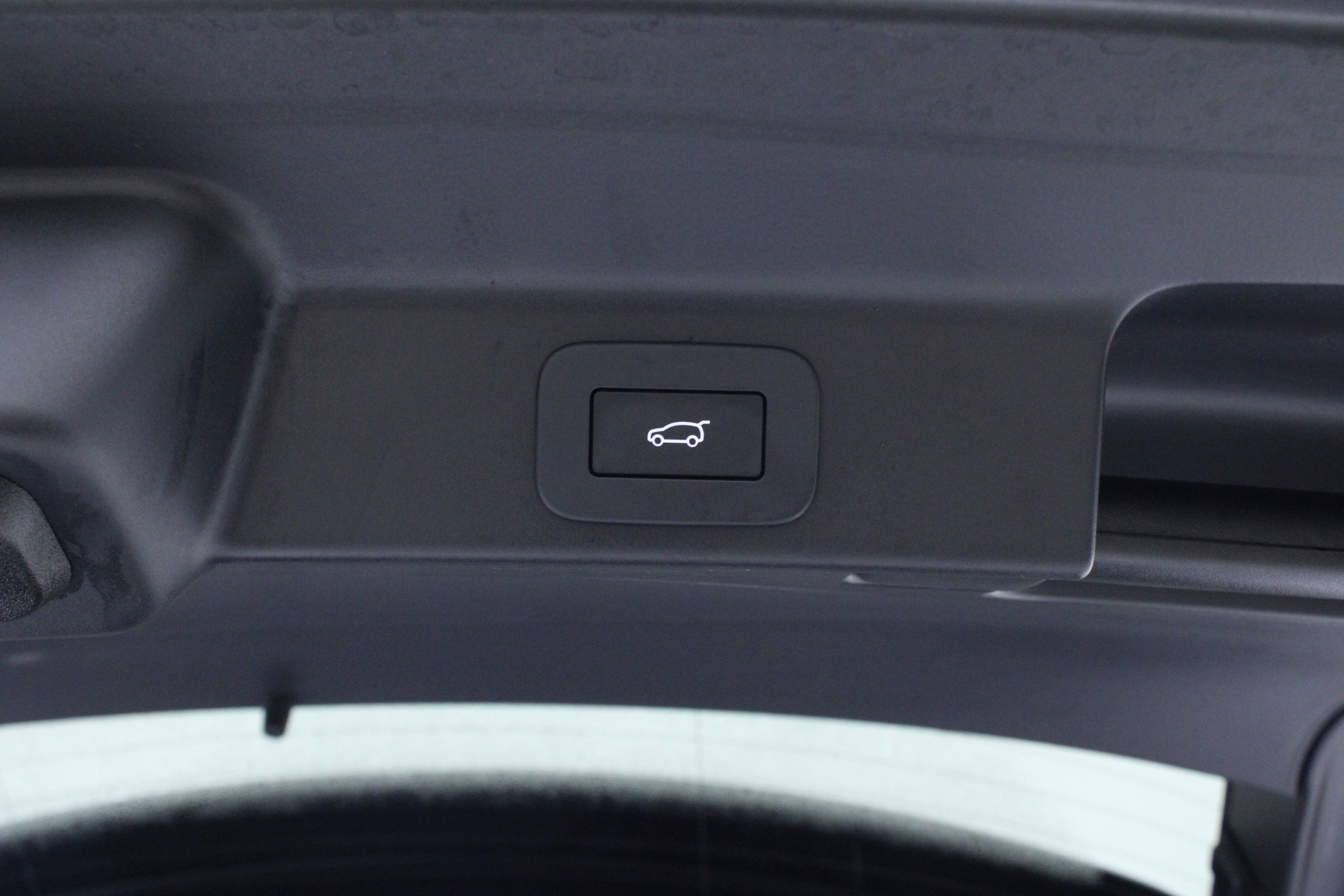 Used 2025 Jaguar F-PACE R-Dynamic S image 10