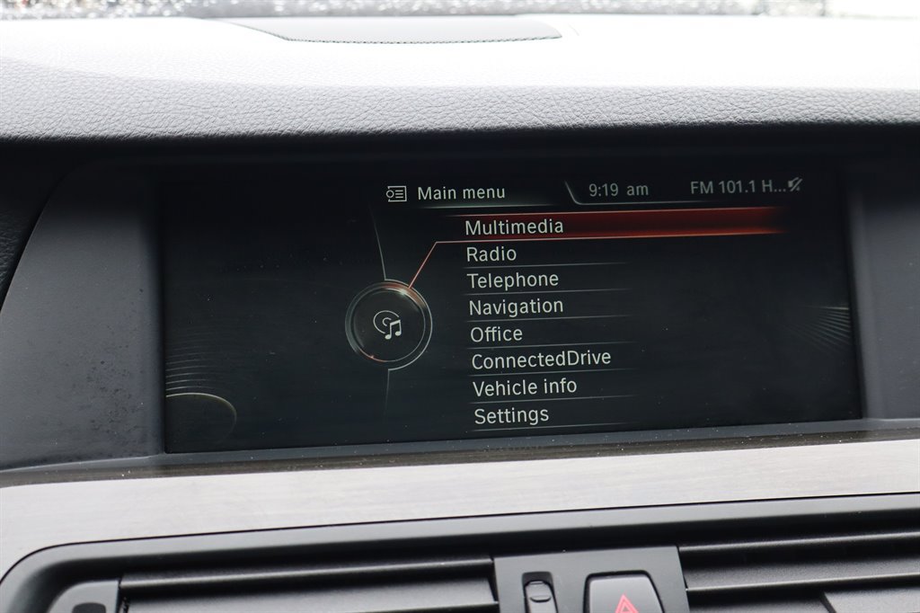 Used 2013 BMW 550i Sedan RWD image 22