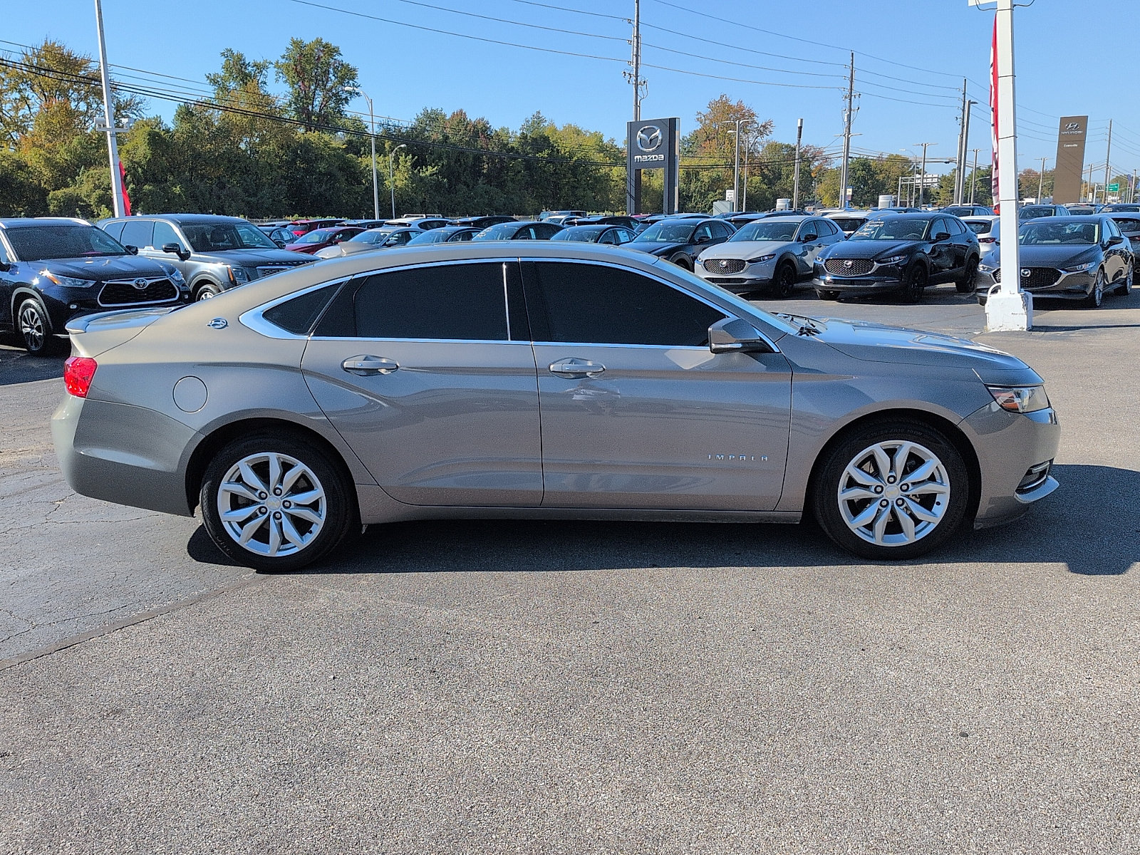 Used 2019 Chevrolet Impala LT w/ Sunroof and Spoiler Package FWD image 2