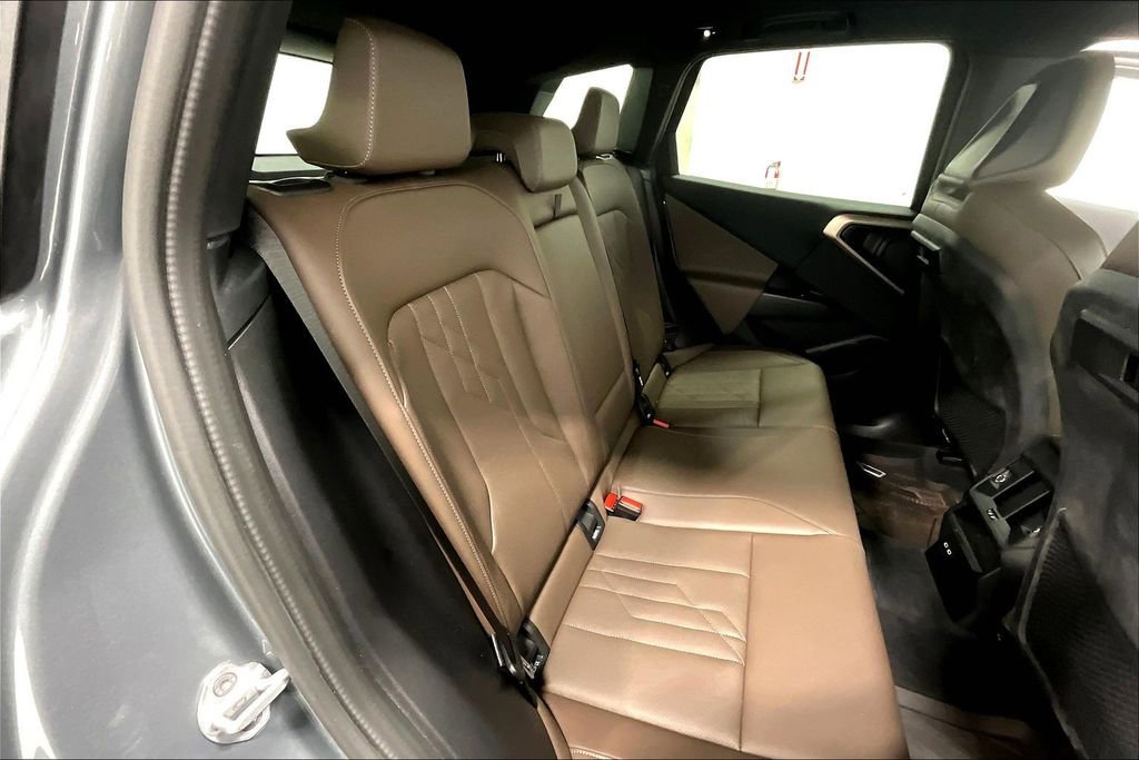Used 2025 BMW X3 xDrive30i w/ Premium Package image 37
