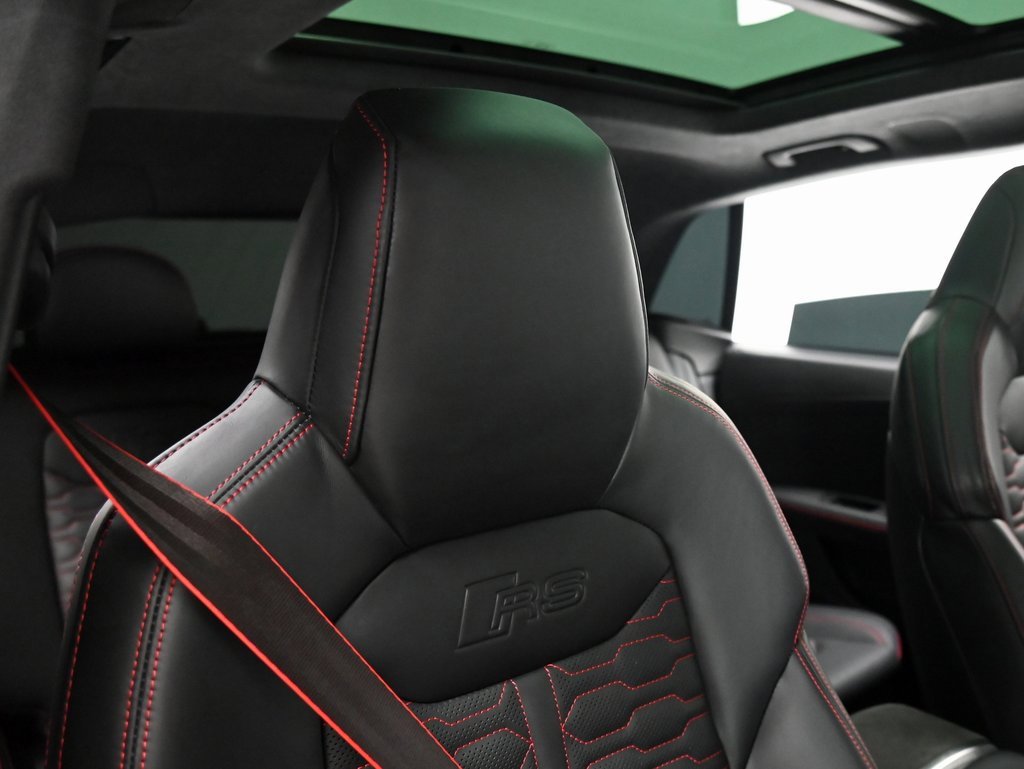 Used 2023 Audi RS Q8 4.0T image 17