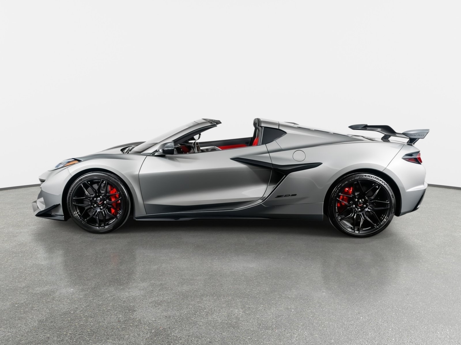 Used 2023 Chevrolet Corvette Z06 w/ Z07 Performance Package RWD image 16