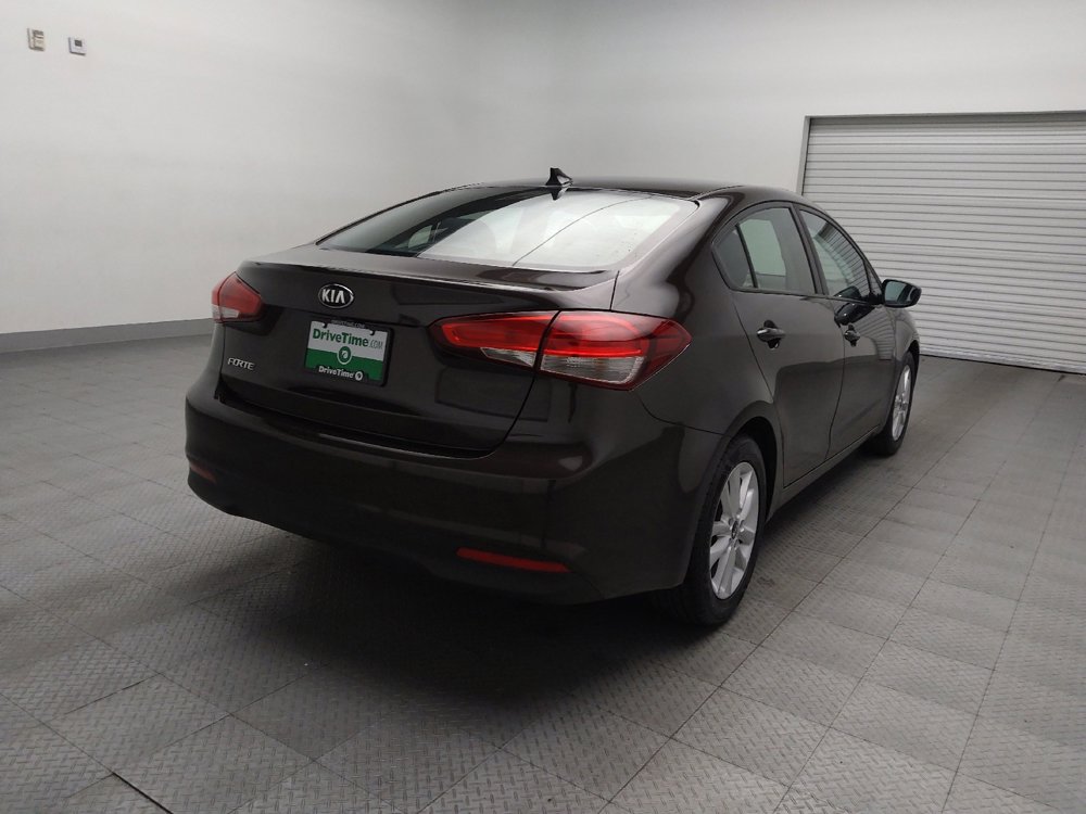 Used 2017 Kia Forte LX w/ LX Popular Package image 9