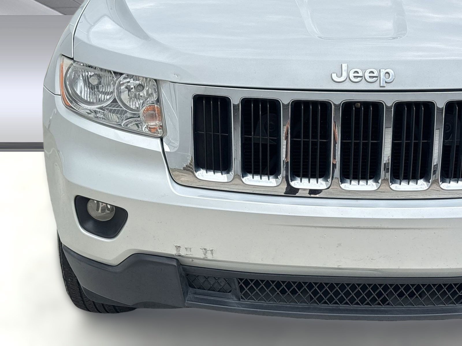 Used 2011 Jeep Grand Cherokee Laredo image 10