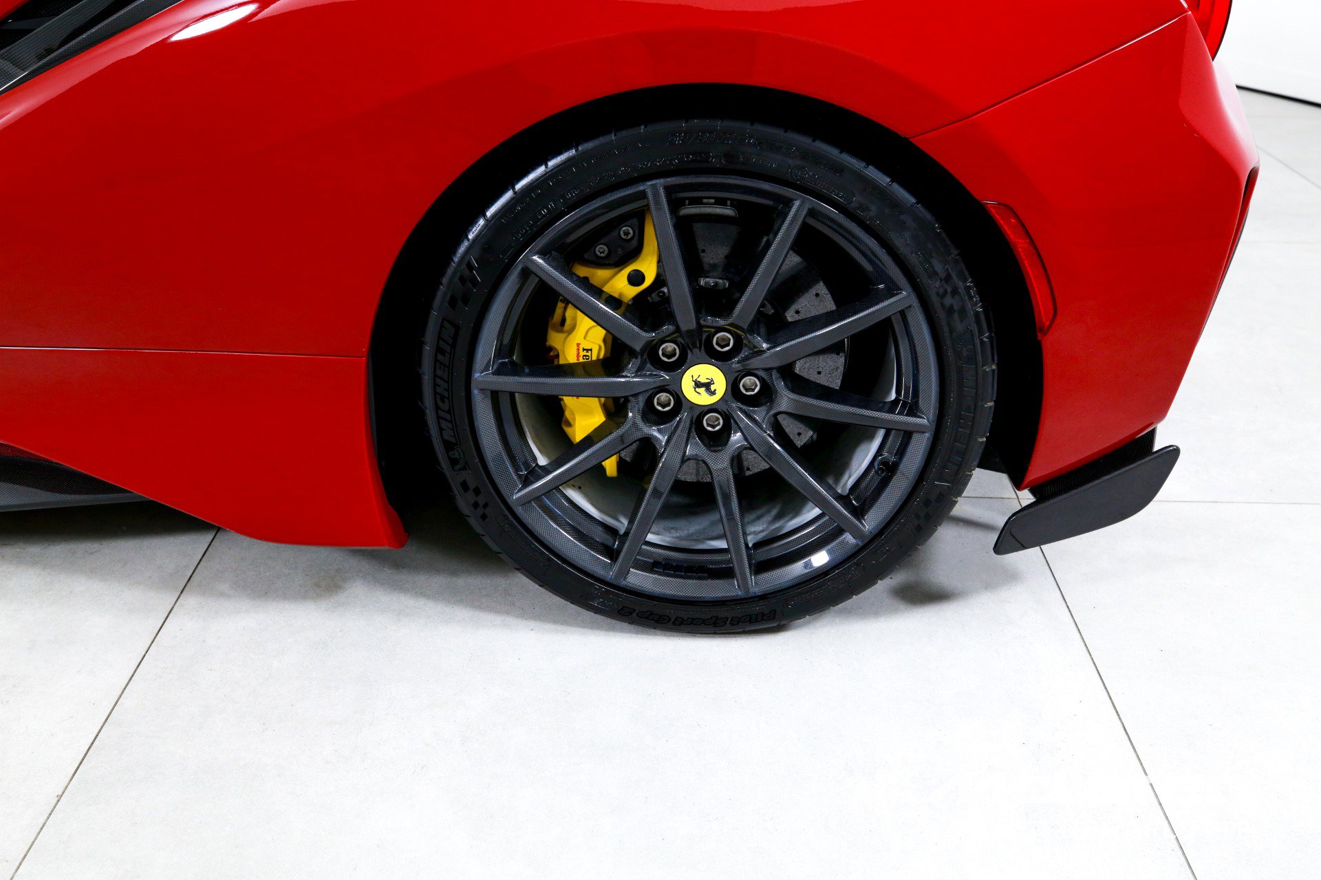 Used 2020 Ferrari 488 Pista Spider image 34