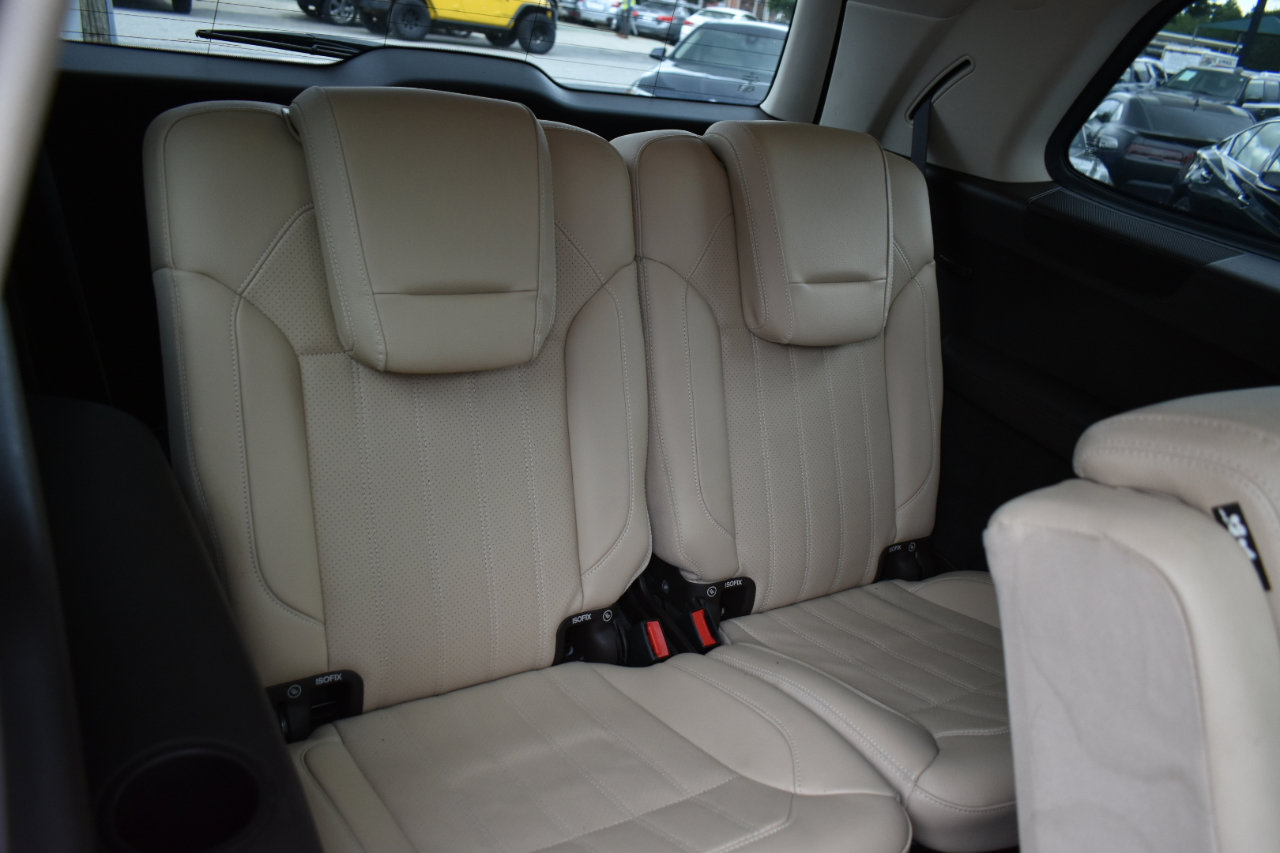 Used 2018 Mercedes-Benz GLS 450 4MATIC w/ Premium Package image 32