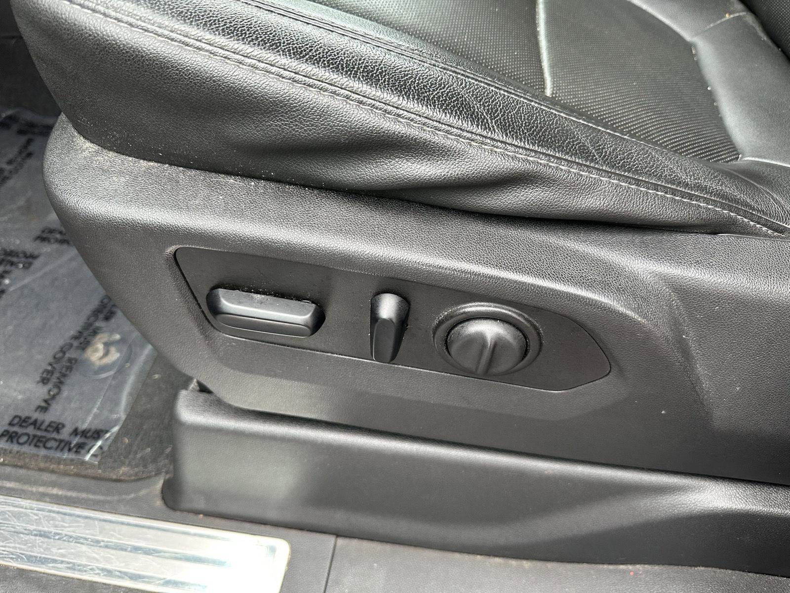 Used 2019 Chevrolet Silverado 1500 LTZ image 17