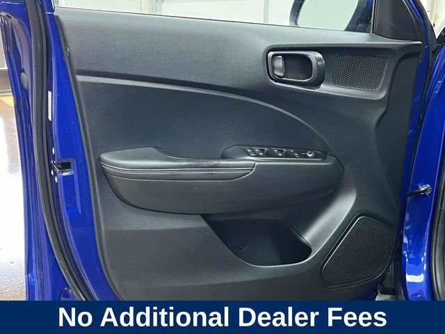 Certified 2023 Hyundai Venue Limited w/ Cargo Package FWD image 16