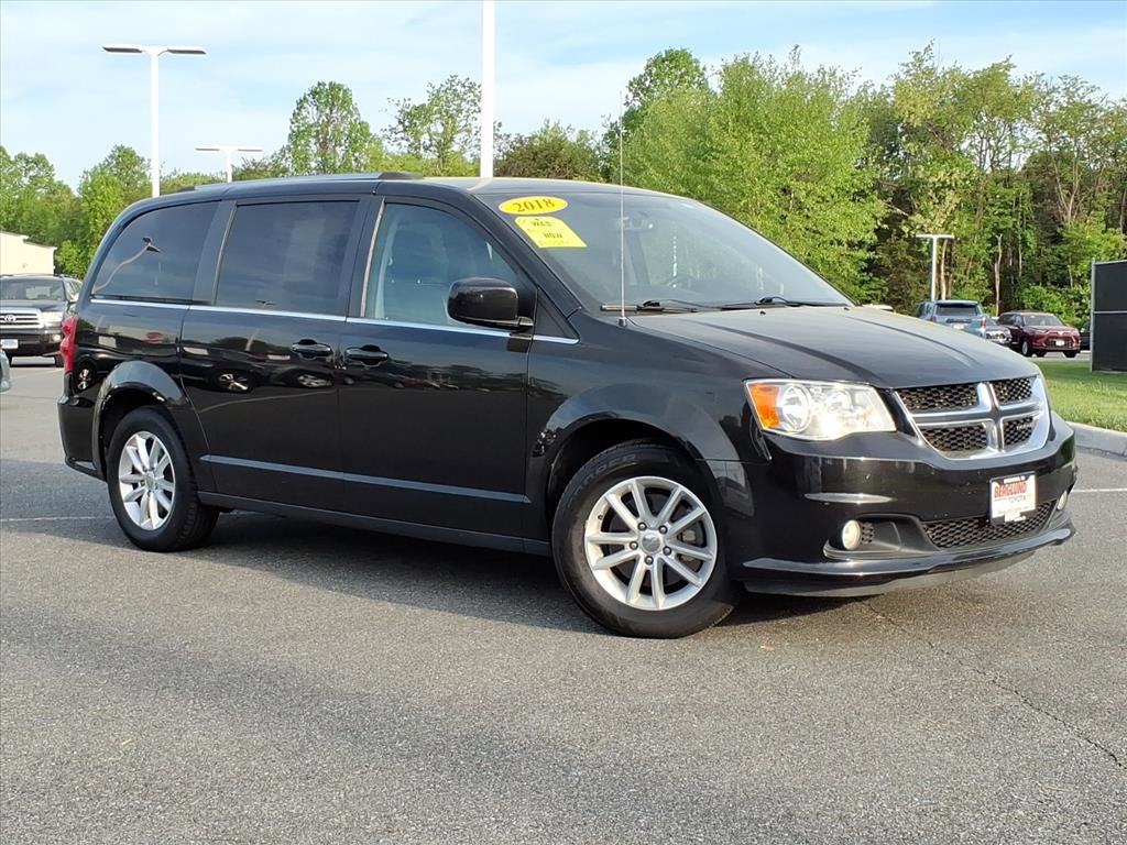 Used 2018 Dodge Grand Caravan SXT FWD image 2