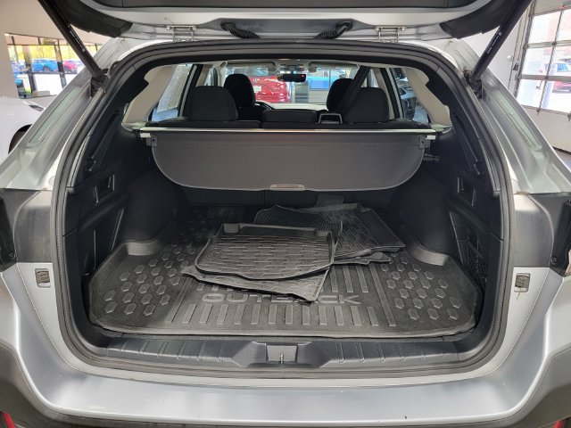 Used 2022 Subaru Outback Premium AWD/4WD image 34