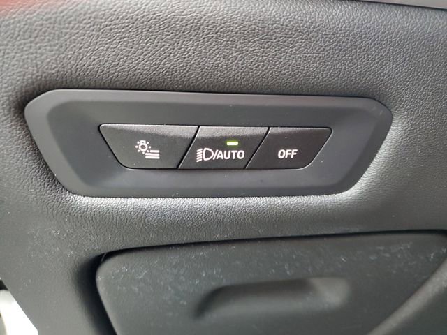 Used 2025 BMW X5 xDrive40i w/ Climate Comfort Package image 9