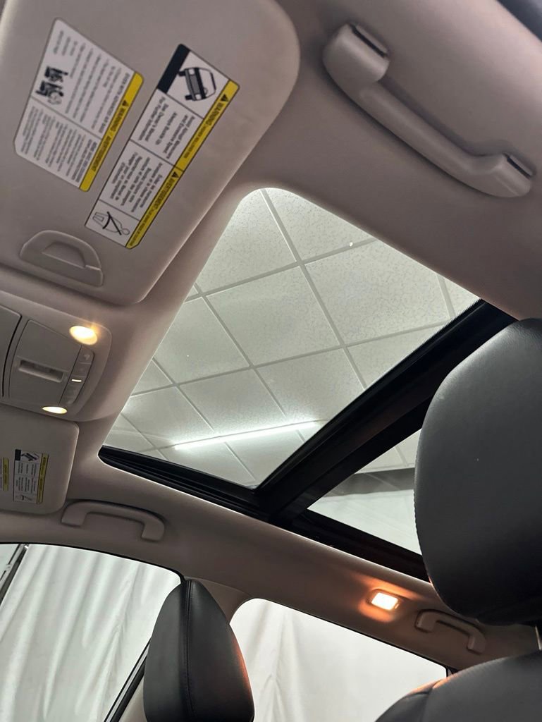 Used 2015 Nissan Rogue SL w/ SL Premium Package FWD image 18