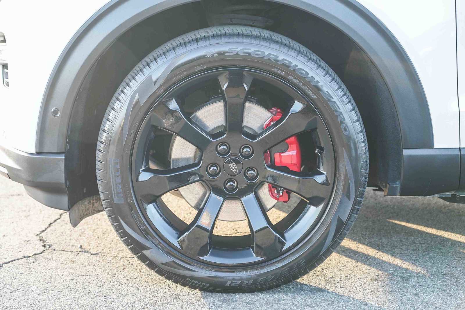 Used 2020 Ford Explorer ST w/ ST Street Pack image 10