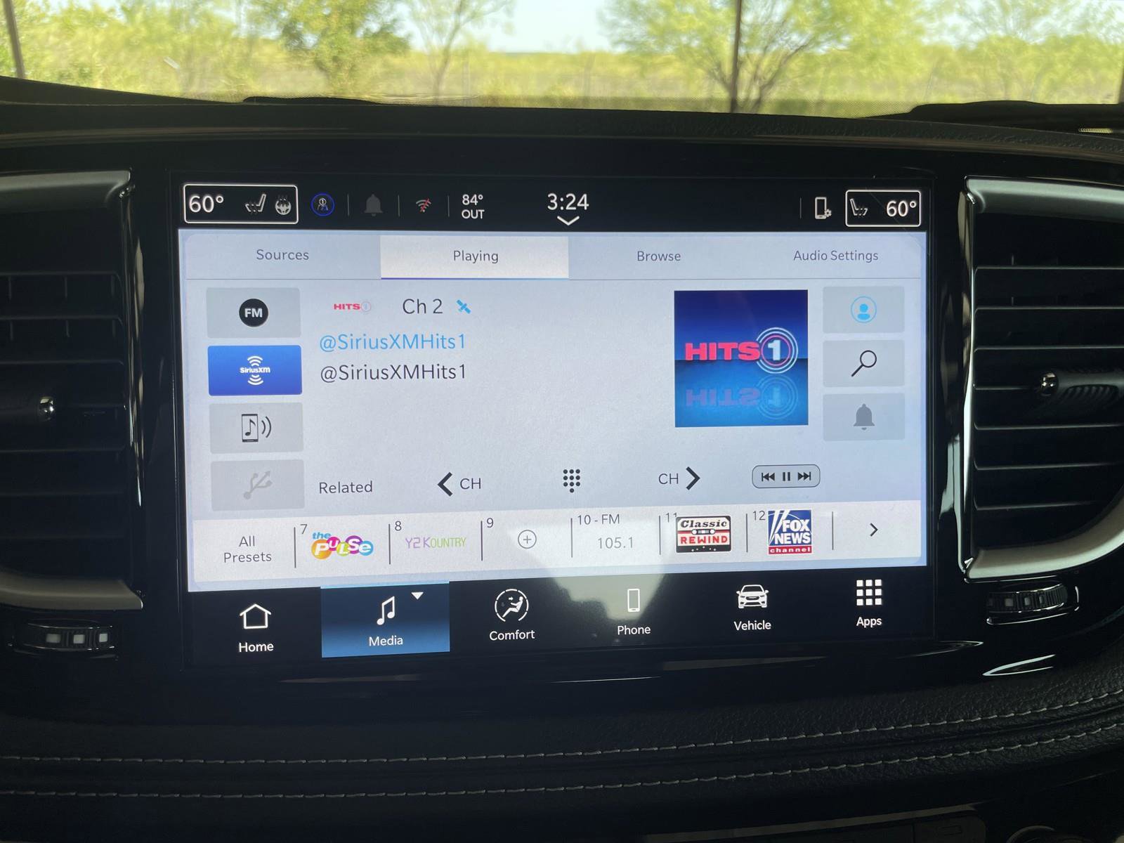 New 2025 Chrysler Pacifica Select w/ Fav Edition Package image 12