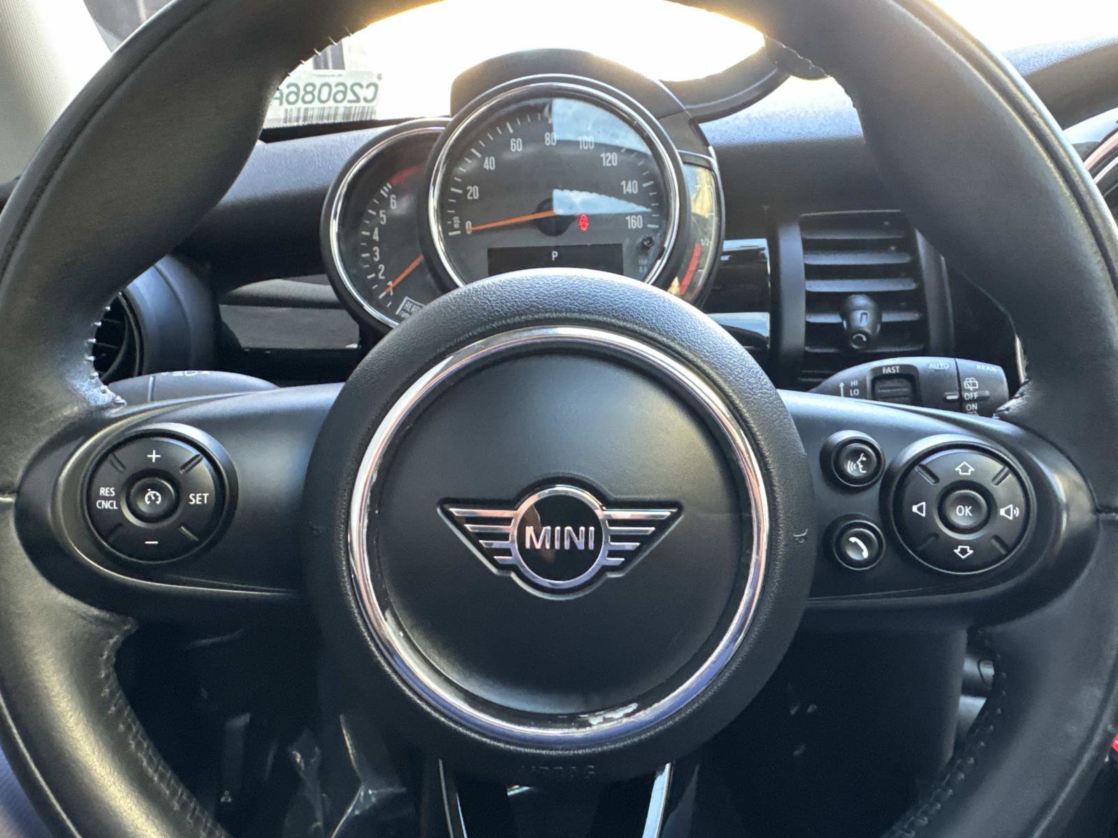 Used 2019 MINI Cooper 2-Door Hardtop image 6