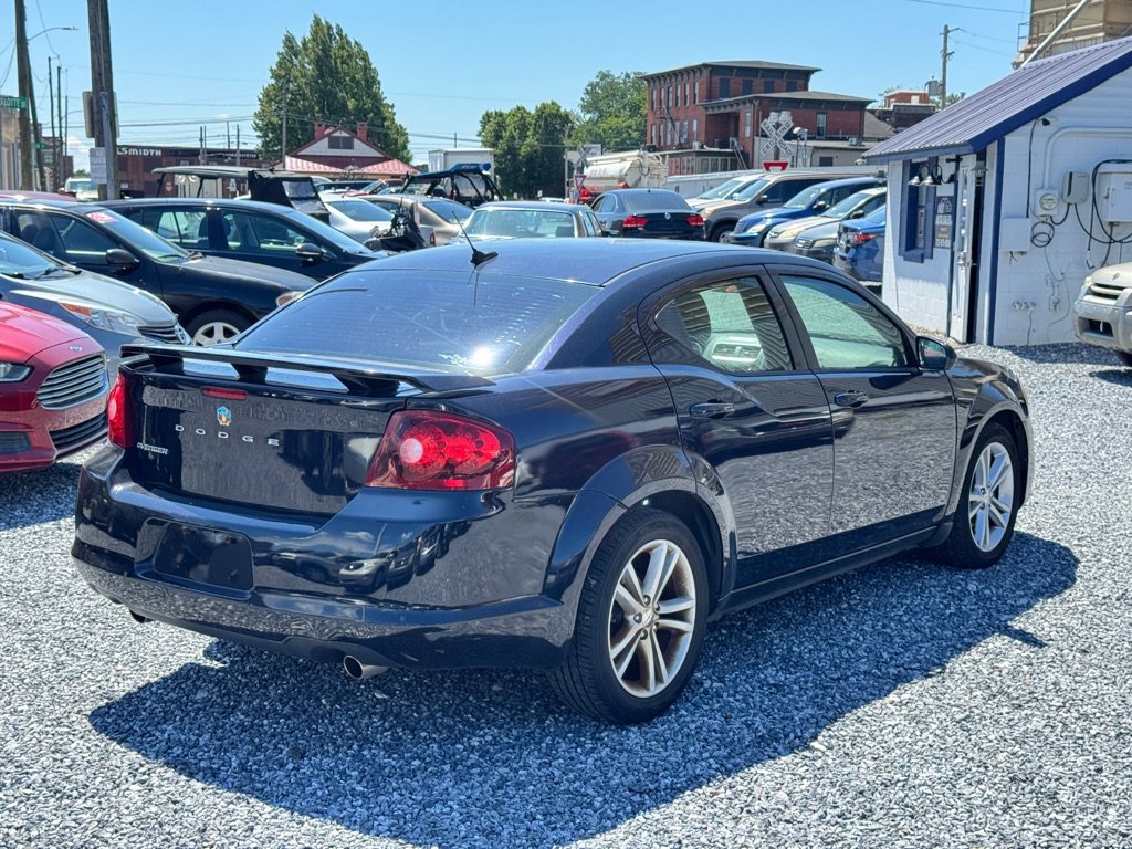 Used 2011 Dodge Avenger Heat FWD image 5