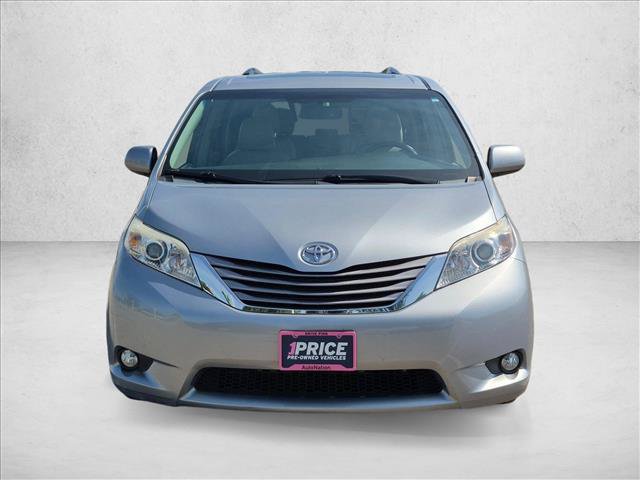 Used 2015 Toyota Sienna XLE FWD video 2