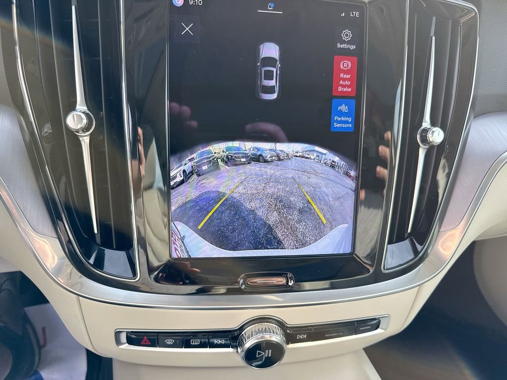 Used 2024 Volvo S60 B5 Core image 16