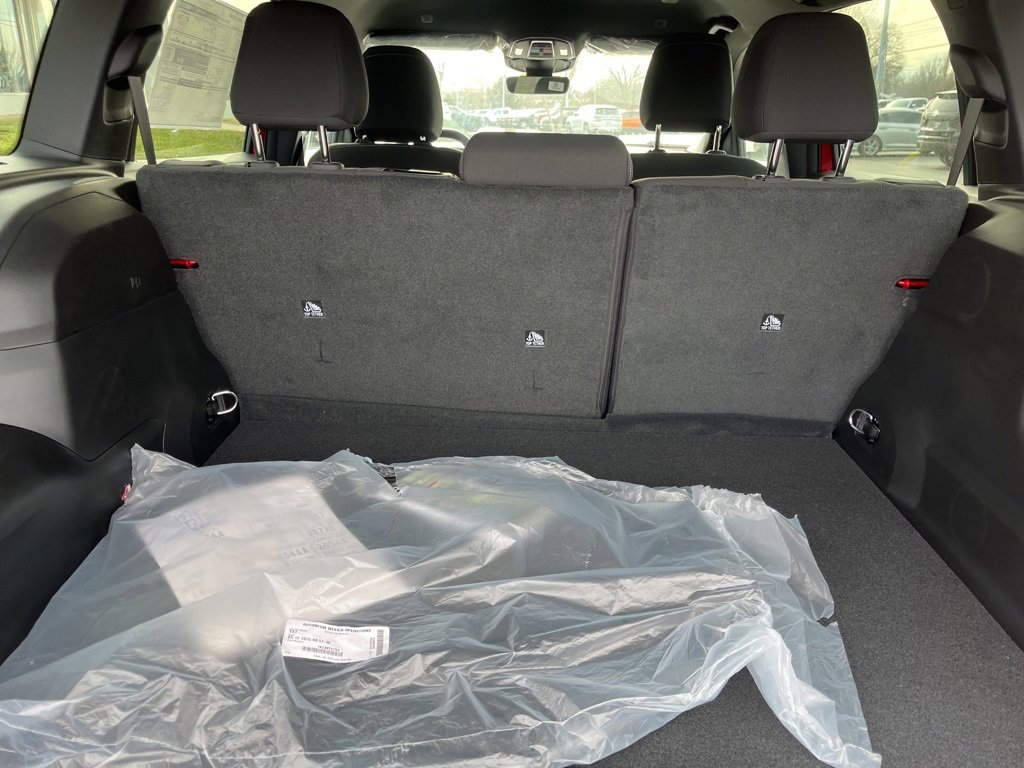 New 2026 Jeep Cherokee Laredo image 30