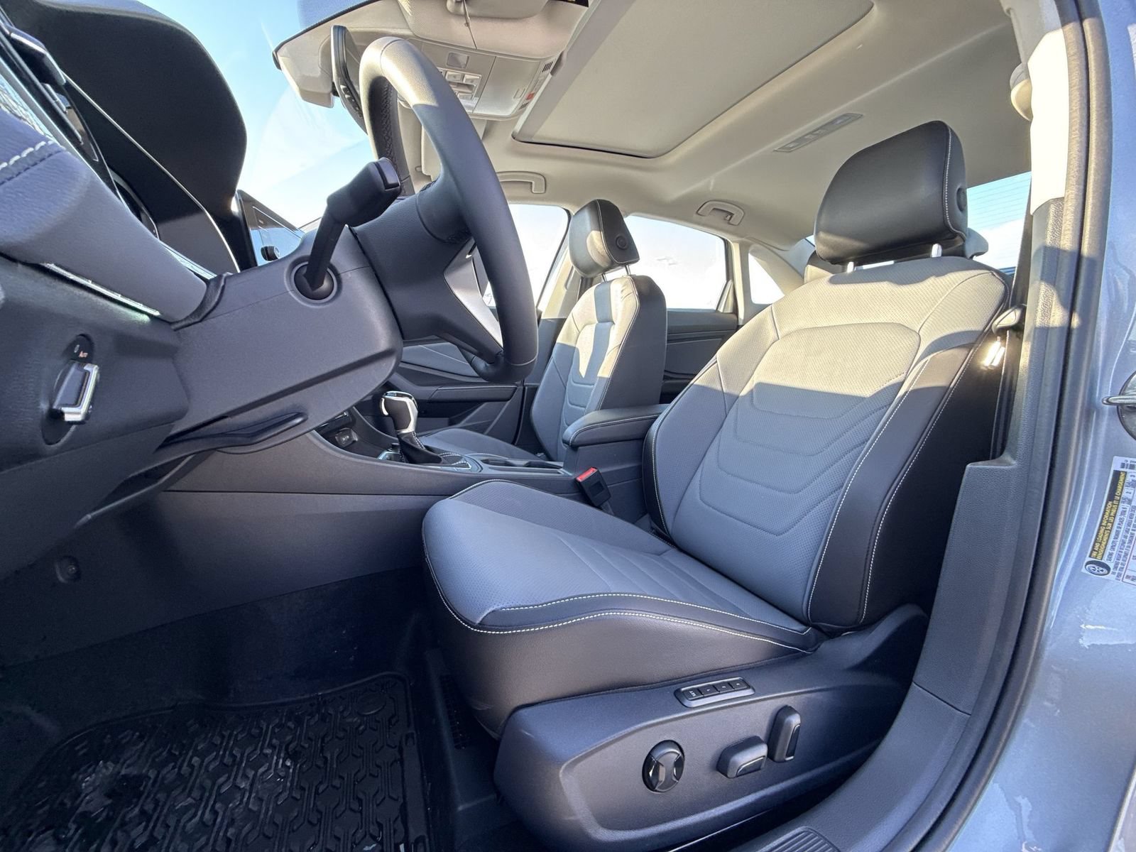 New 2026 Volkswagen Jetta SEL FWD image 12