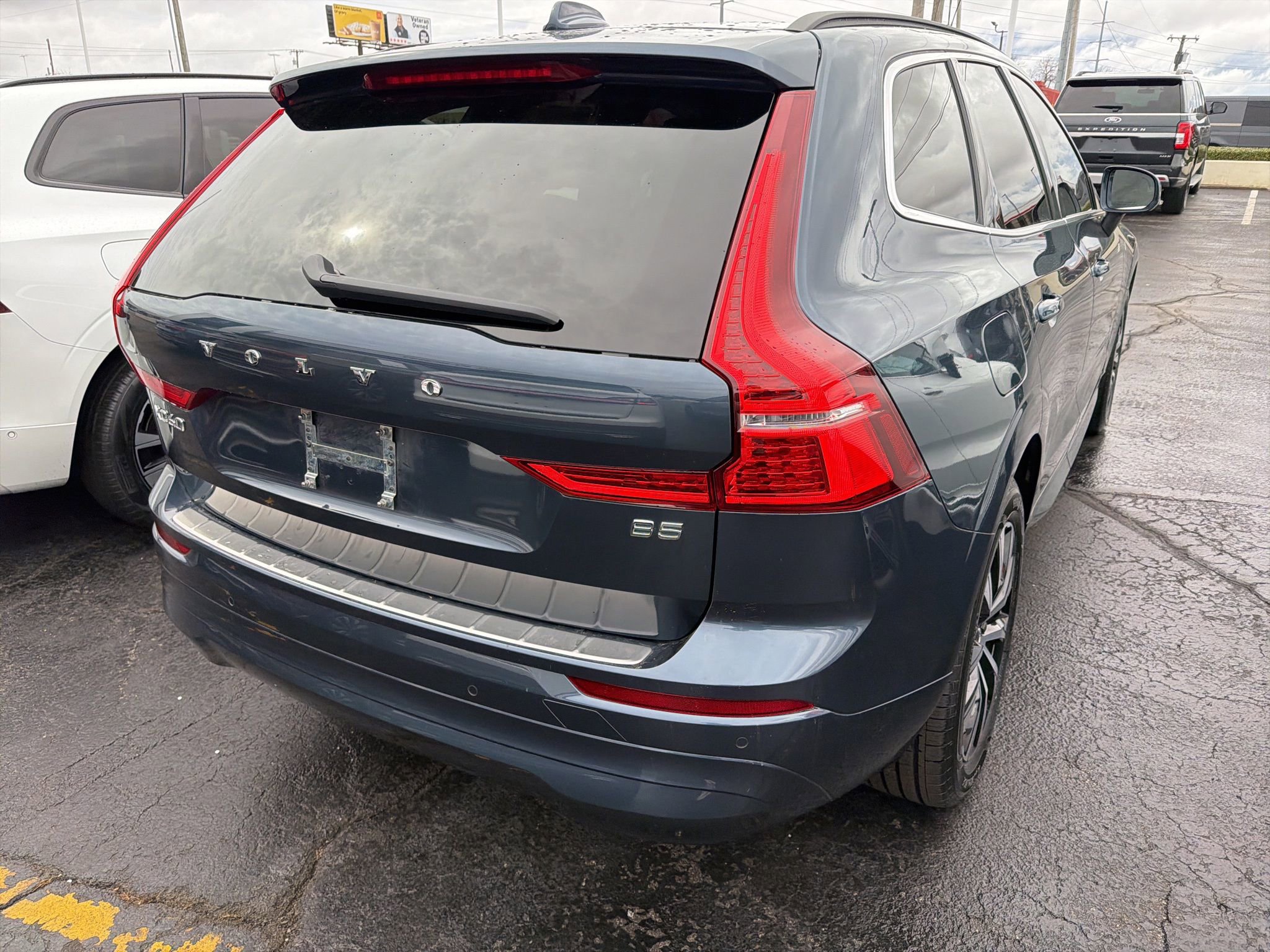 Used 2023 Volvo XC60 B5 Core w/ Climate Package image 8