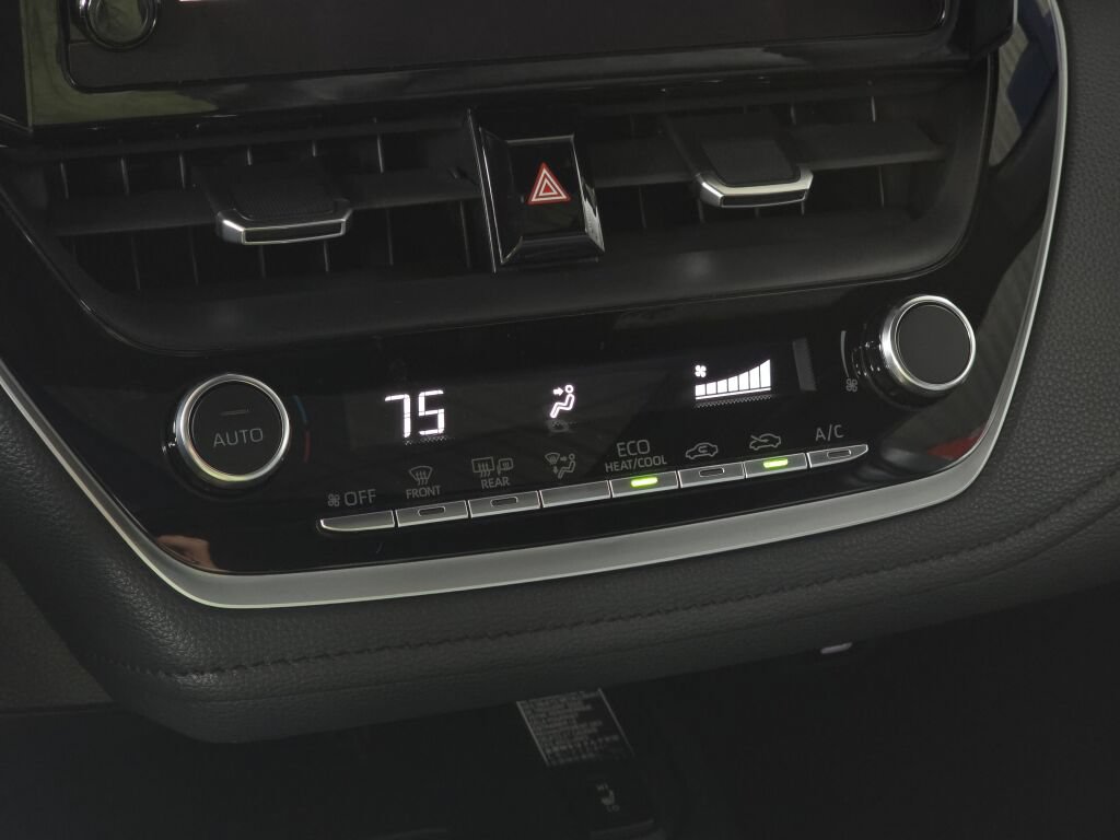 Used 2024 Toyota Corolla XSE FWD image 28