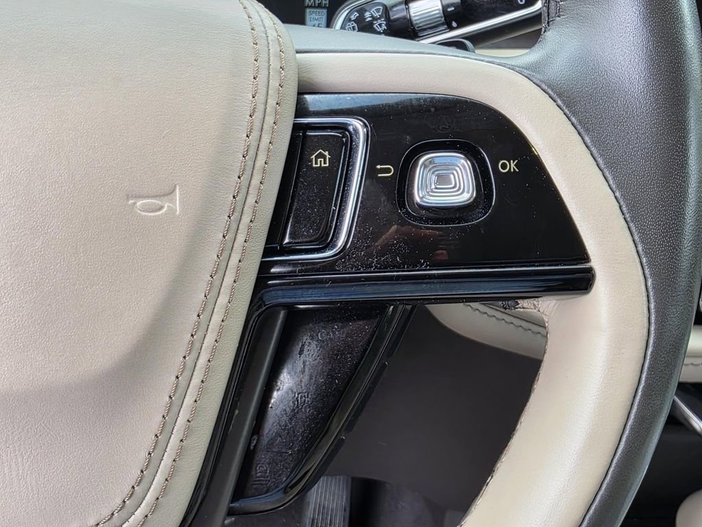 Used 2022 Lincoln Aviator Grand Touring w/ Elements Package Plus image 34