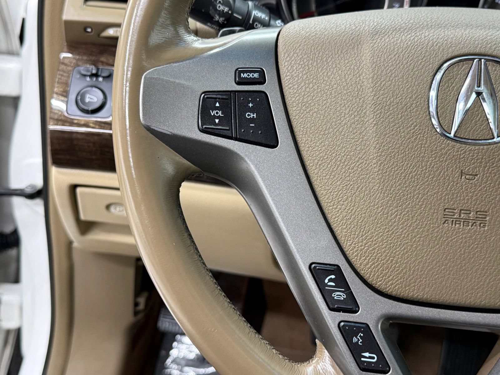 Used 2013 Acura MDX w/ Technology & Entertainment AWD/4WD image 29