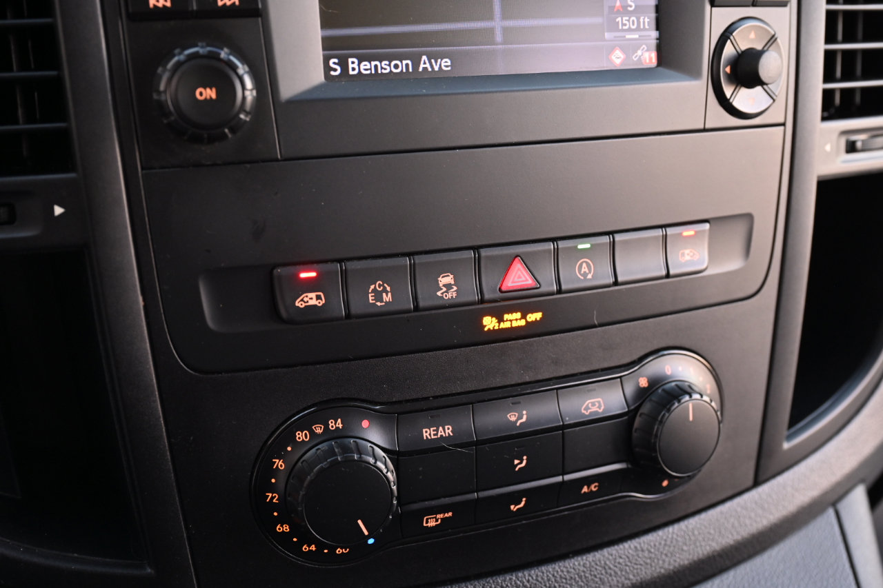 Used 2018 Mercedes-Benz Metris Passenger image 28