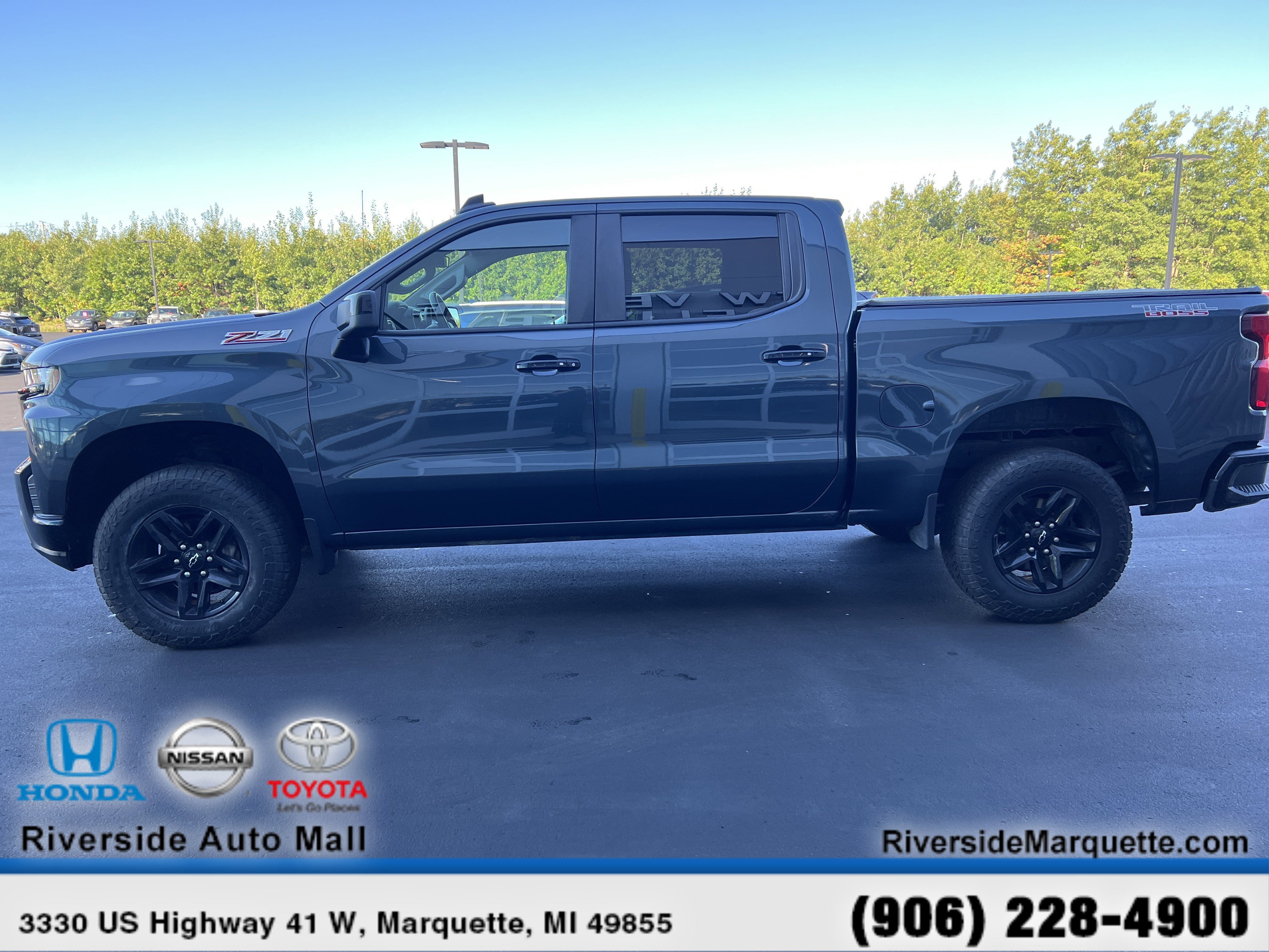 Used 2019 Chevrolet Silverado 1500 LT Trail Boss w/ Convenience Package image 4