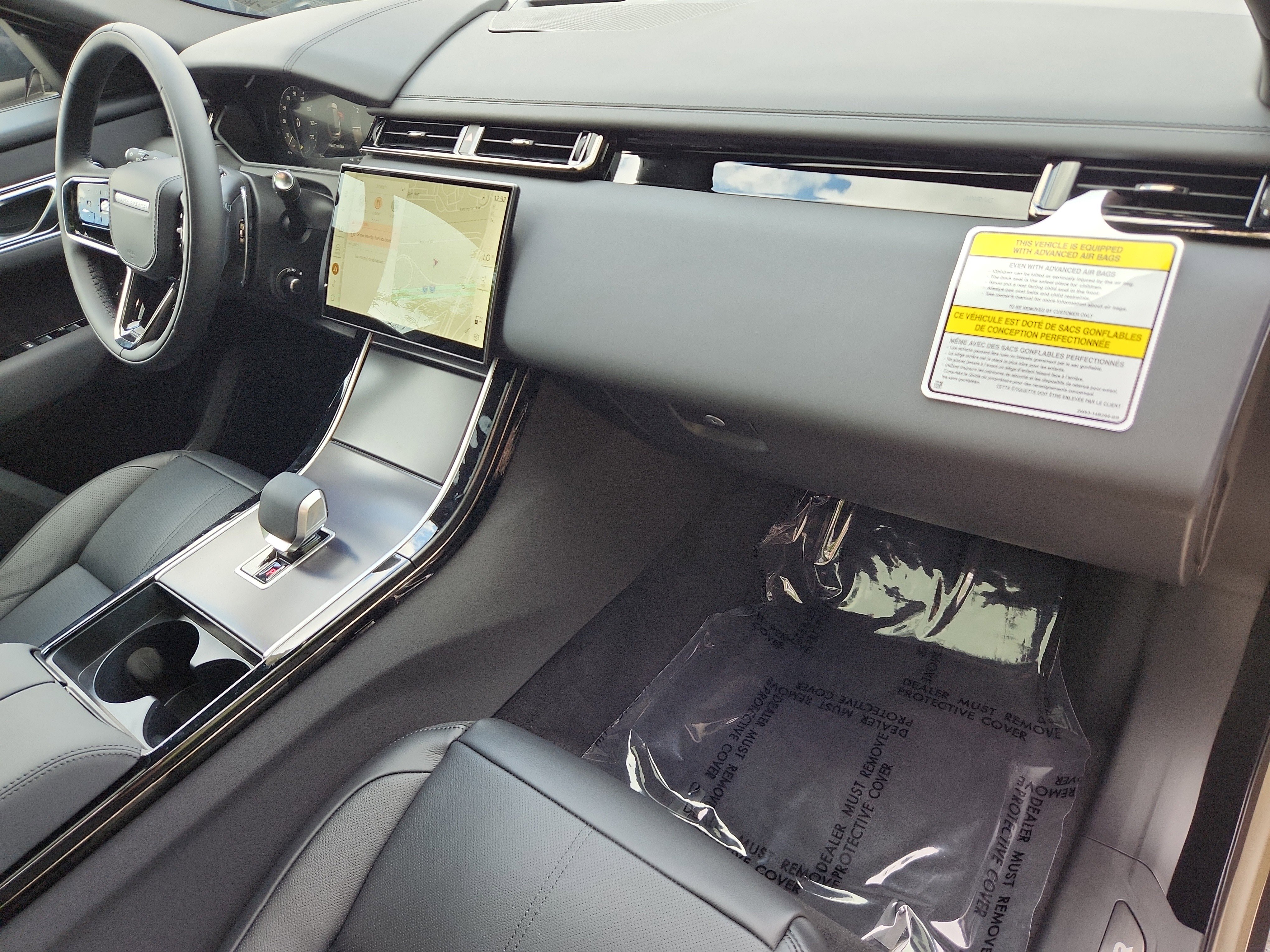 New 2026 Land Rover Range Rover Velar Dynamic SE image 27
